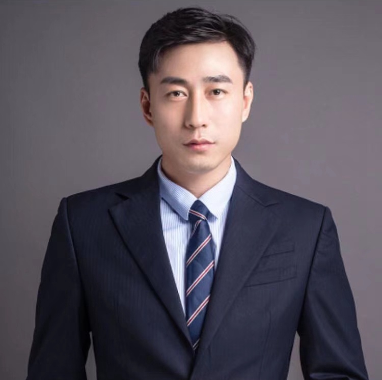 马荣真 视觉与舞美负责人